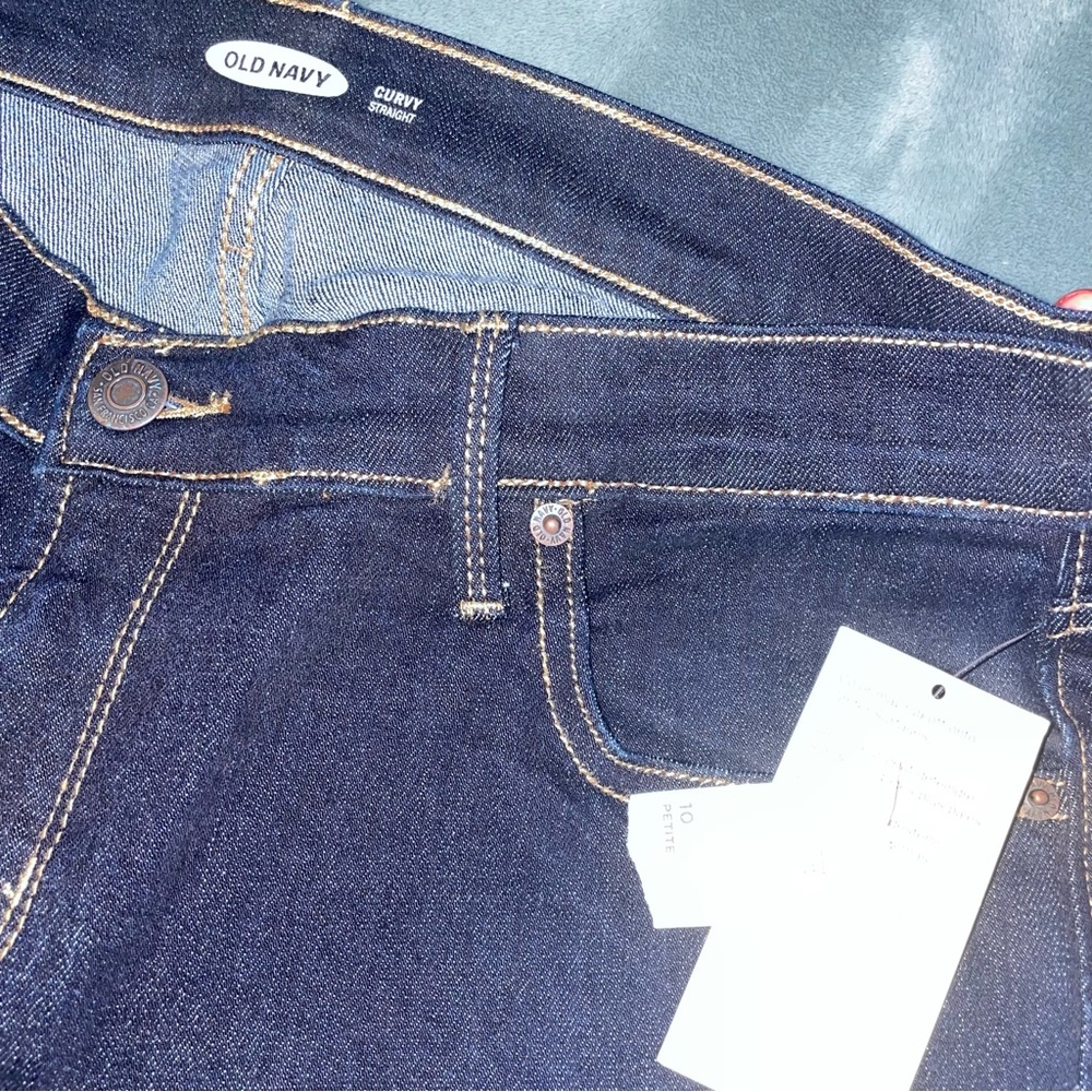 Old Navy Curvy Straight Jeans - Picture 3 of 4